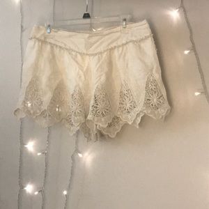 white lace shorts